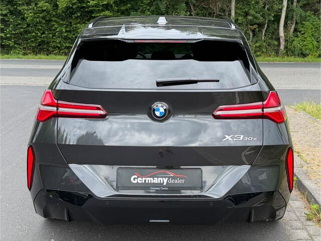 BMW X3 xDrive30e 300pk M-Sport Pano Head-Up H&K 21-Inch Zetels+Memo Tr-Haak