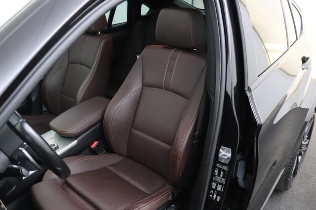 BMW X4 xDrive20i M-Sport Black-Edition Schuif-/kanteldak 20'LMV Leder