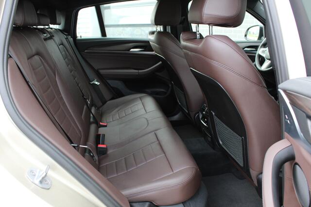 BMW X4 xDrive20i High Executive M Sport / HUD / Keyless