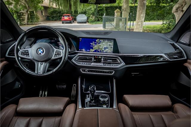 BMW X5 xDrive45e M Sport Sky Lounge Pano 22" Harman Kardon HUD ACC