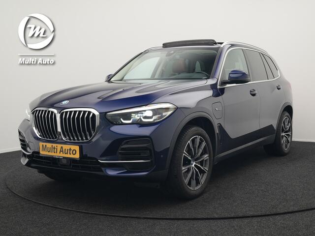 BMW X5 xDrive45e High Executive Plug In Hybrid 395pk Dealer O.H PHEV | Trekhaak Af Fabriek | Panodak | Head Up | Lederen Sportstoelen Memory & Verwarmd | Apple Carplay | Blis | Sfeerverlichting | Navigatie | Virtual | DAB |