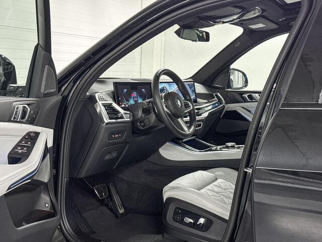 BMW X5 xDrive50e Launch Edition