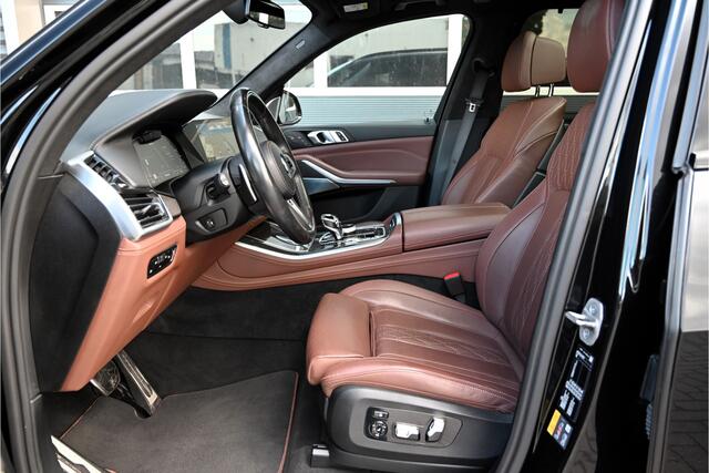 BMW X5 xDrive45e M-SPORT / SKYLOUNGE PANO / B&W / LASER / INDIVIDUAL LEDER / CARBON / HUD / MASSAGE / ALCANTARA HEMEL