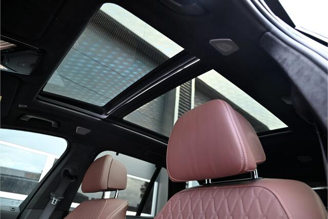 BMW X5 xDrive45e M-SPORT / SKYLOUNGE PANO / B&W / LASER / INDIVIDUAL LEDER / CARBON / HUD / MASSAGE / ALCANTARA HEMEL