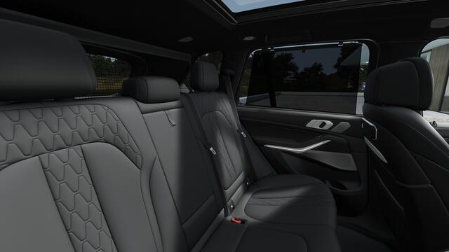 BMW X5 xDrive50e High Executive M Sport Automaat / Panoramadak Sky Lounge / Trekhaak / Massagefunctie / Soft-Close / Parking Assistant Professional / Bowers & Wilkins / Active Steering