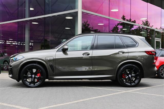 BMW X5 xDrive45e High Executive M Sport Automaat / Panoramadak / Trekhaak / Adaptief onderstel / Soft-Close / Stoelventilatie / Massagefunctie / Laserlight / Comfort Access / Head-Up / Harman Kardon