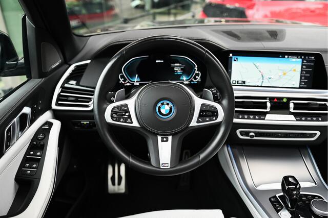 BMW X5 xDrive45e High Executive M Sport Automaat / Panoramadak / Trekhaak / Adaptief onderstel / Soft-Close / Stoelventilatie / Massagefunctie / Laserlight / Comfort Access / Head-Up / Harman Kardon