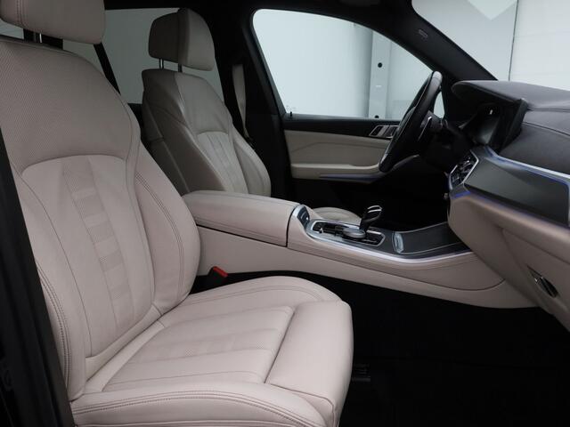 BMW X5 xDrive45e High Executive M-Sport | 360° | ADAPTIVE | LUCHTVERING | STOELVERWARMING