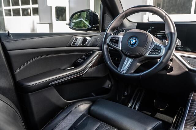 BMW X5 xDrive50e | Hud | Panorama | Trekhaak | H&K