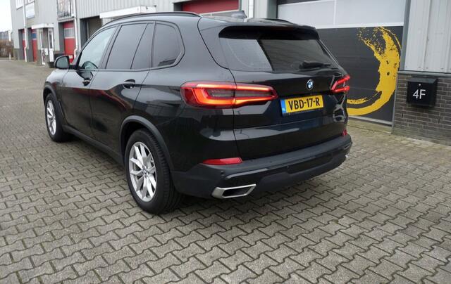 BMW X5 XDRIVE 3.0D [GRIJS KENTEKEN]