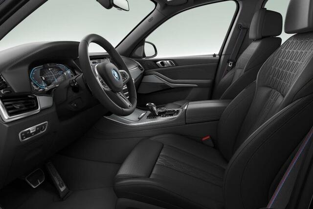 BMW X5 xDrive45e High Executive / M Sportpakket / Safety Pack / CoPilot Pack / Trekhaak / Sky Lounge / 22 inch / Stoelventilatie / CraftedClarity