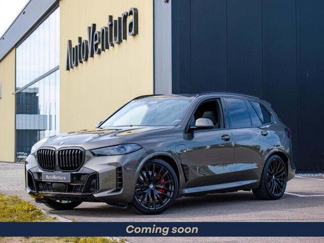 BMW X5 xDrive50e Trekhaak | Schuif/kantel Pano | Adapt. Cruise | LED | Massage | Softclose | M sport Pro | Shadow line |