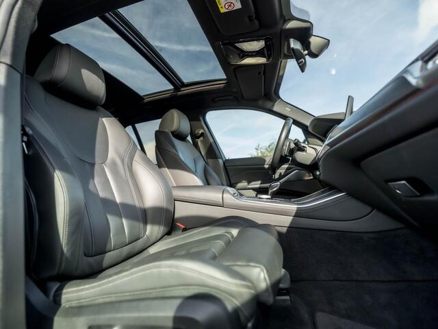 BMW X5 xDrive45e M Sport High Executive 395Pk Automaat (PANORAMADAK, APPLE CARPLAY, LUCHTVERING, HEAD-UP DISPLAY, HARMAN/KARDON, LASER KOPLAMPEN, COMFORTSTOELEN, LIVE COCKPIT PRO, ADAPTIVE CRUISE, NIEUWSTAAT)