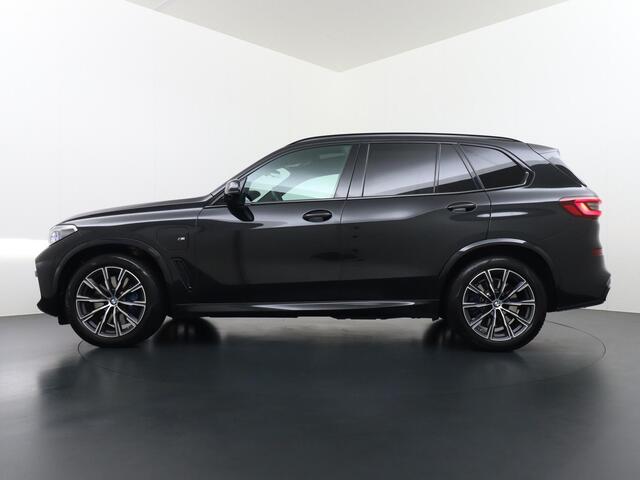 BMW X5 xDrive45e High Executive M SPORT | MEGA COMPLEET | DRIVING ASS. PROFF. | LASER | VERWARMDE STOELEN-STUUR-ACHTERBANK | TREKHAAK | HEAD UP | 1E EIGENAAR+DEALER ONDERHOUDEN