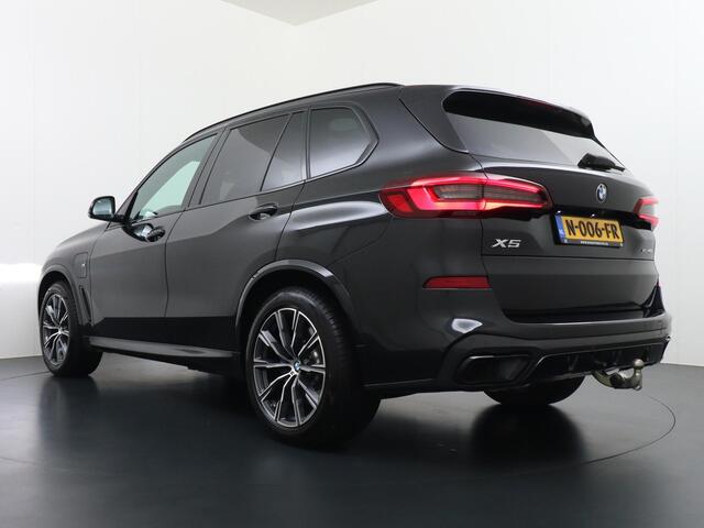 BMW X5 xDrive45e High Executive M SPORT | MEGA COMPLEET | DRIVING ASS. PROFF. | LASER | VERWARMDE STOELEN-STUUR-ACHTERBANK | TREKHAAK | HEAD UP | 1E EIGENAAR+DEALER ONDERHOUDEN