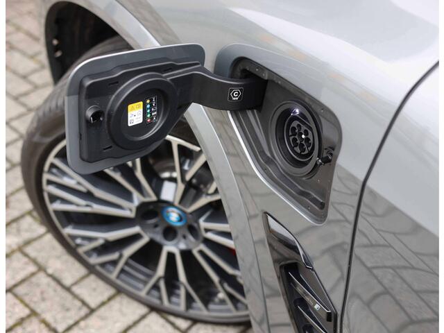 BMW X5 50e xDrive | Sky - HUD - Trekhaak - ACC - H/K