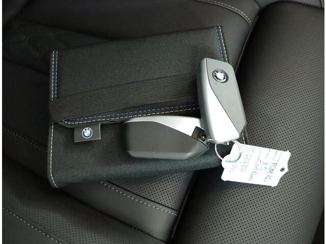 BMW X5 xDrive50e M Sportpakket Pro | Innovation Pack | Driving Assistant Prof | Trekhaak | Iconic Glow | Stoelventilatie