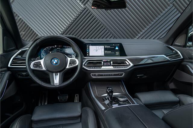BMW X5 xDrive45e M-Sport ACC Skylounge Mstoelen Headup Achteras Laser Stoelvent Trekhaak