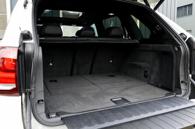 BMW X5 xDrive50i High Executive 7p. Rijklaarprijs-Garantie Panorama dak Leder Navigatie