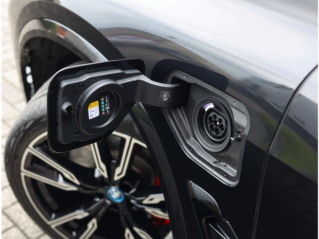 BMW X5 50e xDrive | M Sport Pro - Tartufo - Sky Lounge - Vol!