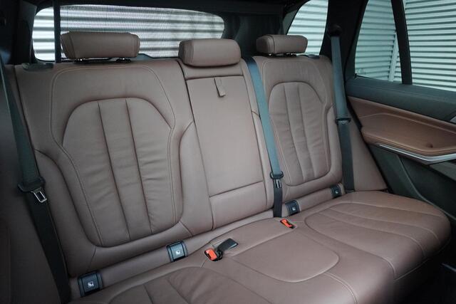 BMW X5 xDrive40i M Sportpakket | Integral Active Steering | Glazen panoramadak | BMW Laserlight | Parking Assistant Plus | HIFI System Harman Kardon