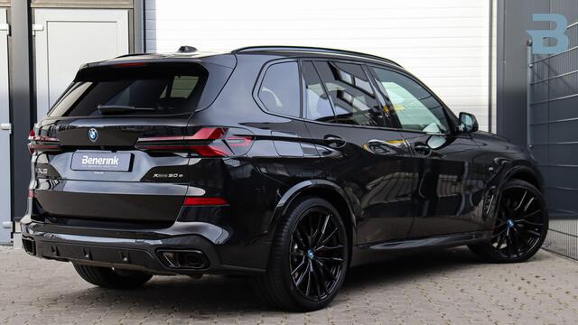 BMW X5 xDrive50e M-Sport Pro 'Citrinschwarz' | Bowers & Wilkins | Sky Lounge | Massage | Soft-Close | Head-up | Trekhaak