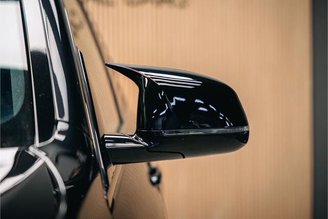 BMW X5 xDrive45e High Executive | Pano | Trekhaak | Luchtvering | M-Stoelen | Stoelverwarming |