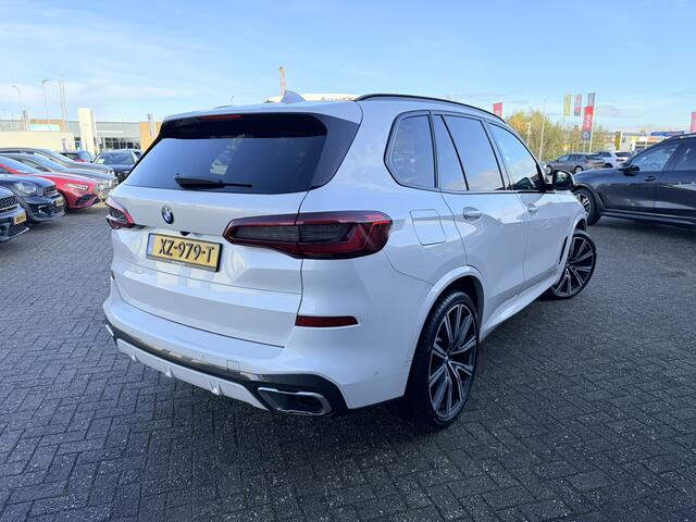 BMW X5 xDrive40i High Executive M-Sport Skylounge Panoramadak Trekhaak 22 Inch Laser Licht Harman-Kardon Keyless Entry 4WD Besturing Head-Up Display Luchtvering