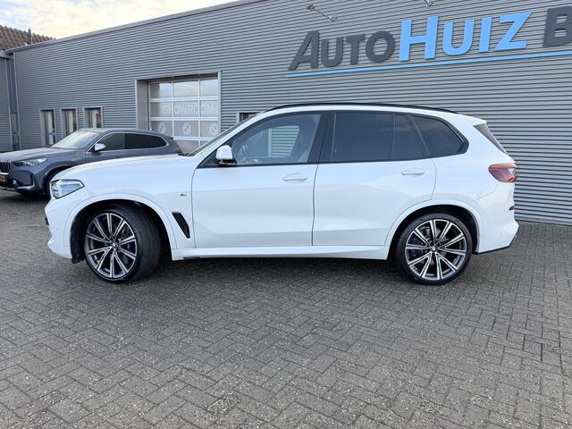 BMW X5 xDrive40i High Executive M-Sport Skylounge Panoramadak Trekhaak 22 Inch Laser Licht Harman-Kardon Keyless Entry 4WD Besturing Head-Up Display Luchtvering