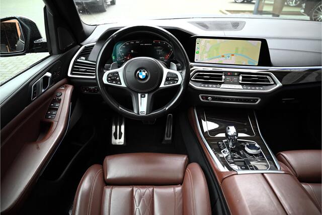 BMW X5 M50d M-SPORT / PANO / INDIVIDUAL LEDER / HUD / SOFTCLOSE / LASER / 4WIELSTURING / PARFUM / TREKHAAK