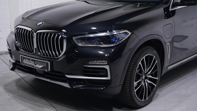 BMW X5 xDrive45e xLine Panodak Comfortstoelen Harman Kardon Camera Hud Apple Carplay Luchtvering Laser light