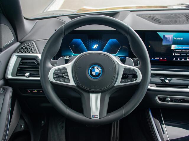 BMW X5 xDrive50e | M Sport | Achteras besturing | Schuif-/kantel Pano | Adapt. Cruise | Adapt. LED | Massage | Softclose | Head-up |