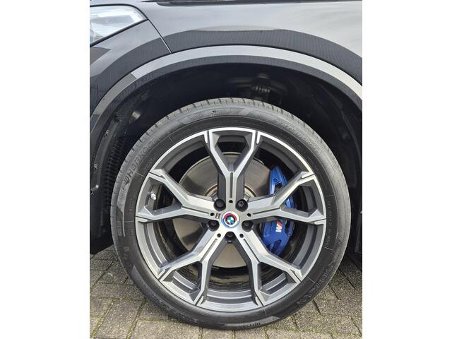 BMW X5 xDrive45e High Executive M Sport / Panoramadak / Achterasbesturing / Head Up Display / Comfortstoel / Driving Assistant Professional / Stuurwielverwarming / Trekhaak / Comforttoegang