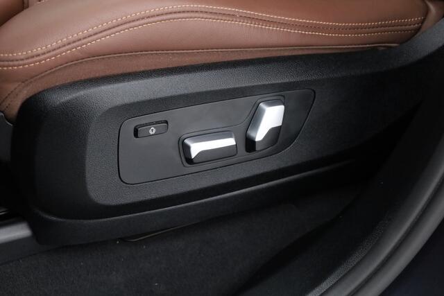 BMW X5 xDrive45e M Sport | Pano | Laser | HUD | Driving Assistant Pro. | 360cam | Luchtvering | 22'' | Leder