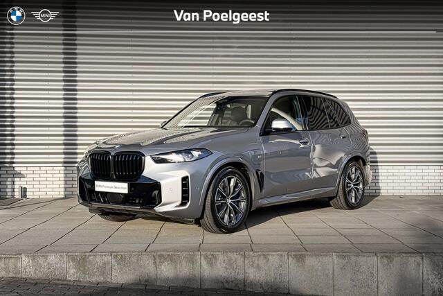 BMW X5 xDrive50e M Sportpakket Pro / Travel Pack / Innovation Pack / Comfort Pack / Integral Active Steering / Soft-Close-Automatic / Trekhaak / BMW Iconic Glow nierengrille / Panoramadak