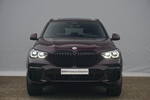 BMW X5 xDrive45e High Executive M Sportpakket 22'' / Panoramadak / Laserlight / Comfortstoelen / Trekhaak / Driving Assistant Professional