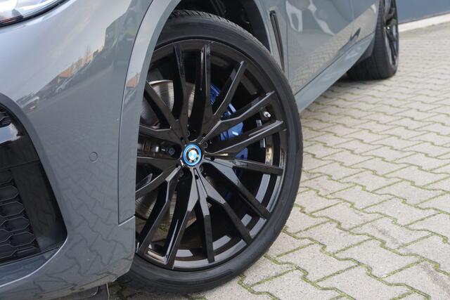 BMW X5 xDrive45e M-Sport | Pano | Sky Lounge | Trekhaak |