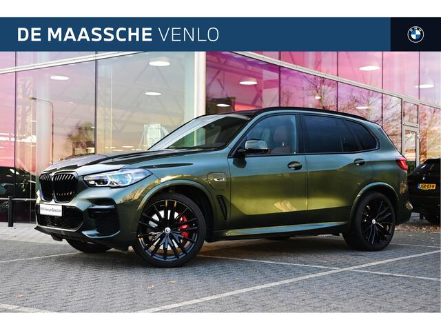 BMW X5 xDrive45e High Executive M Sport Automaat / Bowers & Wilkins / Sky lounge Panoramadak / Carbon inleg / 360 camera / 22"LM-velgen / Driving Assistant Professional / Laserlight / Head-Up / Parking Assistant Plus