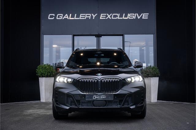 BMW X5 xDrive50e Launch Edition - M-Sport l Panorama l Trekh. l HUD l Stuur vew.