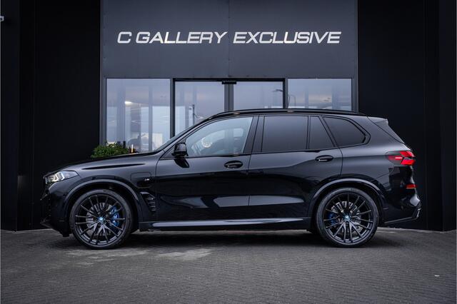 BMW X5 xDrive50e Launch Edition - M-Sport l Panorama l Trekh. l HUD l Stuur vew.