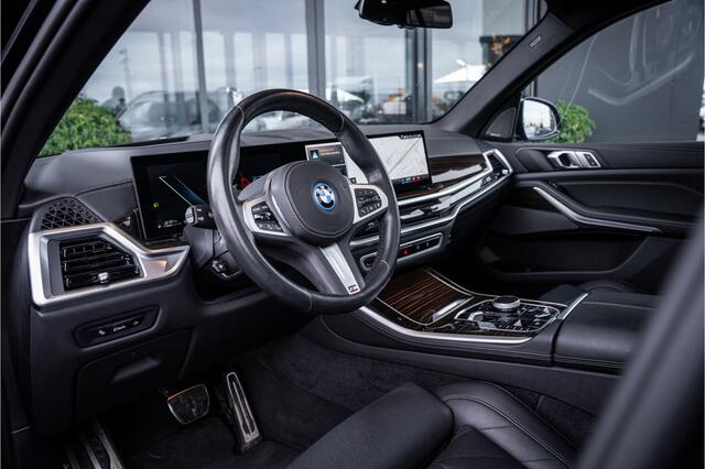 BMW X5 xDrive50e Launch Edition - M-Sport l Panorama l Trekh. l HUD l Stuur vew.