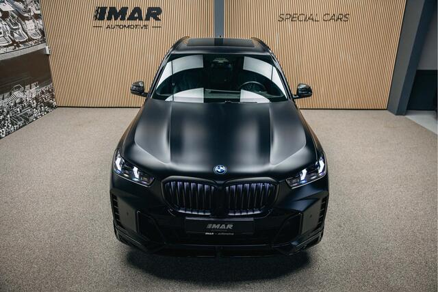 BMW X5 xDrive50e | M uitgevoerd | Trekhaak | Alcantara hemel | Luchtvering | Full PPF in- en exterieur | Skylounge |