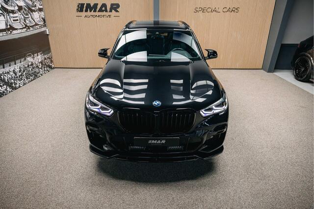 BMW X5 xDrive45e High Executive | Pano | Trekhaak | Luchtvering | Stoelverwarming |