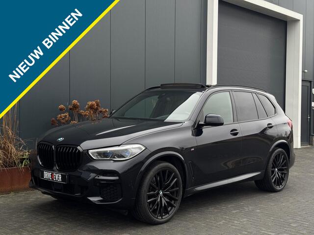 BMW X5 xDrive40d M PACK PANO KUIPSTOELEN LEDER LED NAVI CAMERA