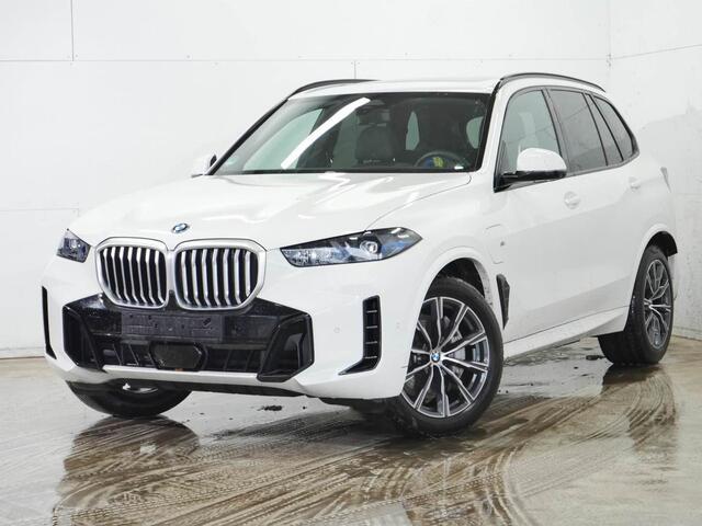 BMW X5 xDrive50e M-Sport | Panorama | Trekhaak | Comfortzetels | Luchtvering v+a