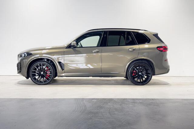 BMW X5 xDrive50e Innovation Pack M Sportpakket Pro | Special Request Brass Metallic | Beschikbaar vanaf Juli 2026