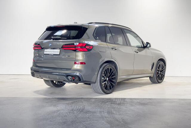 BMW X5 xDrive50e Innovation Pack M Sportpakket Pro | Special Request Brass Metallic | Beschikbaar vanaf Juli 2026