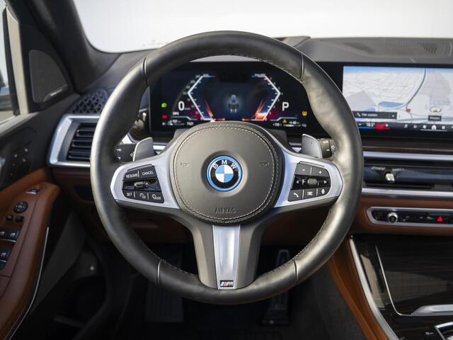 BMW X5 xDrive50e | M Sportpakket Pro | Innovation Pack | Alcantara Hemel | Panoramadak | Harman Kardon | Comfort Access | Soft-Close | Stoelventilatie | Massagefunctie | Trekhaak