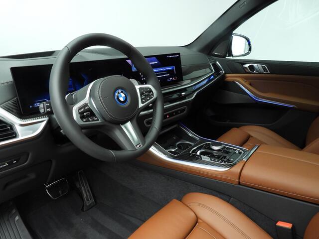 BMW X5 xDrive50e | M-Sportpakket | LED | Leder | HUD | Active cruise | Trekhaak | Schuifdak | Comfortzetels | DAB | Harman-kardon sound | Alu 22 inch