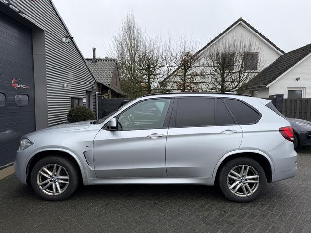 BMW X5 xDrive30d High Executive M-Sport | Panoramadak | Head-Up Display | Camera | Dodehoek Detectie | Elektrische Trekhaak |
